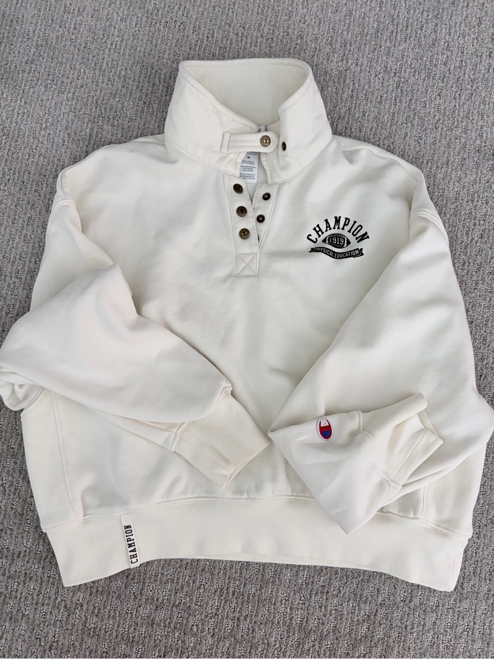 Champion cream women’s Snap-Accent Pullover Sweatshirt size M